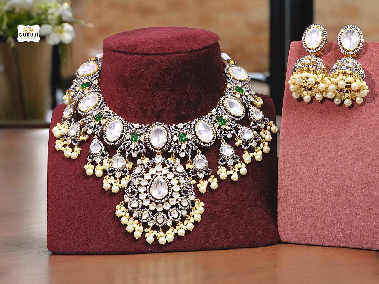 Exquisite Kundan and Pearl Bridal Necklace Set