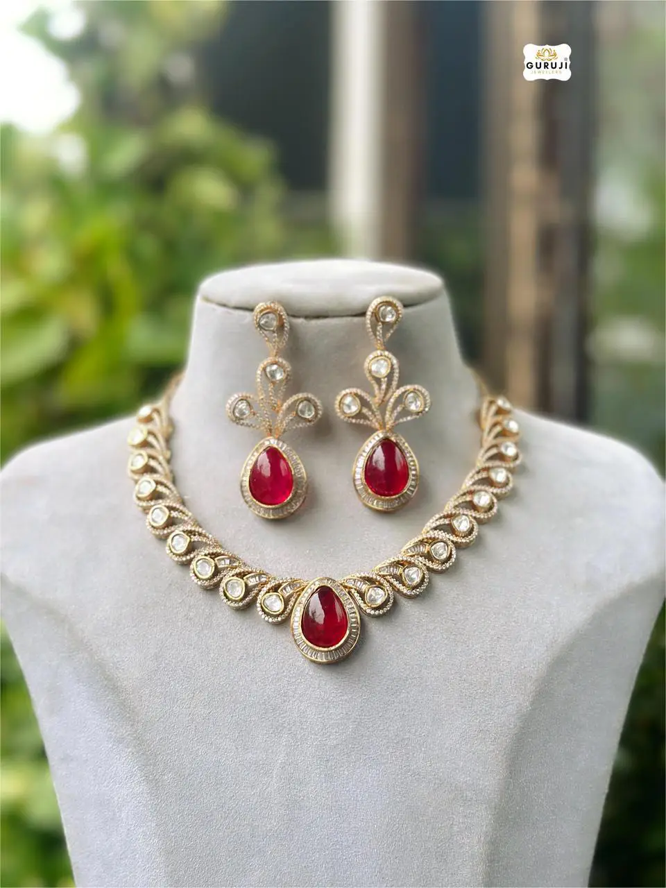 Elegant Kundan Necklace Set