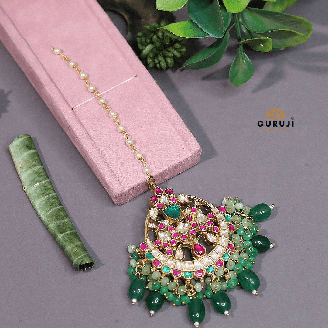 Exquisite Kundan and Pearl Mangtikka