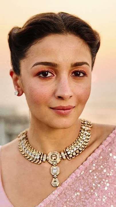 Graceful Diamond Necklace Set Inspired by Alia Bhatt Elegance Redefined